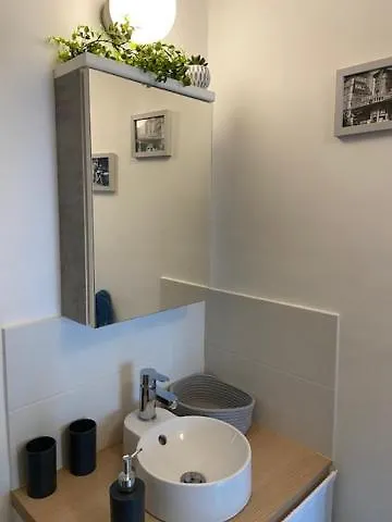 Charmant Studio 2P Montmartre Paris